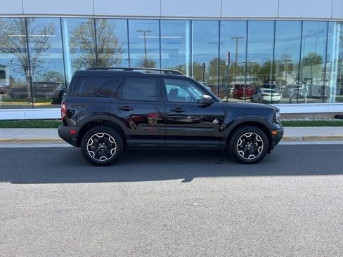 Certified 2025 Ford Bronco Sport Outer Banks w/ Outer Banks Tech Package+ image 9