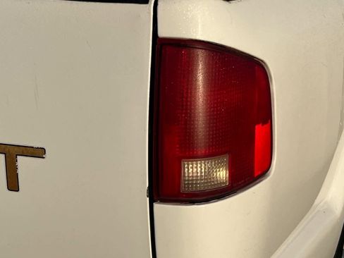 Used 2003 Chevrolet S10 Pickup LS w/ Convenience Package image 17