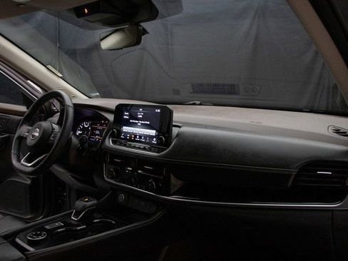 Used 2023 Nissan Rogue SL w/ SL Premium Package image 15