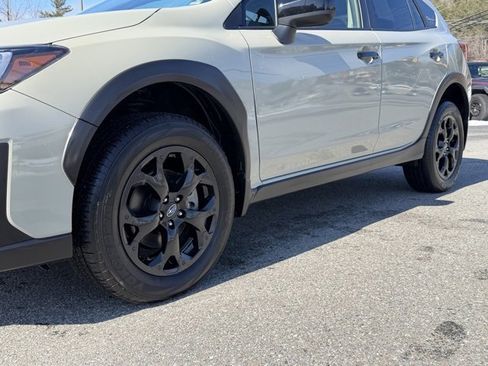 Used 2023 Subaru Crosstrek 2.0i Premium w/ Popular Package #3 image 9