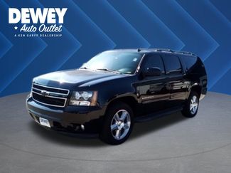 Used 2014 Chevrolet Suburban LT image 1