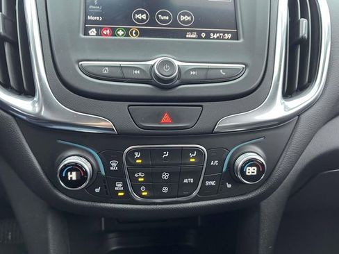 Used 2020 Chevrolet Equinox LT image 22