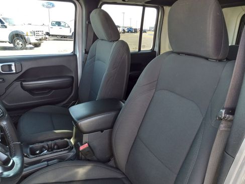 Used 2019 Jeep Wrangler Unlimited Sport S image 11