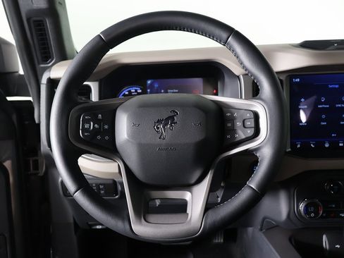 Used 2024 Ford Bronco Wildtrak image 36