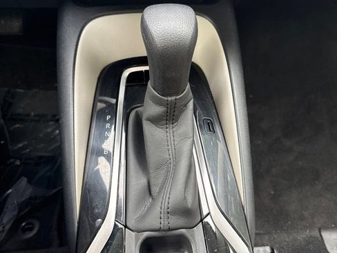 Used 2022 Toyota Corolla LE w/ Carpet Mat Package (TMS) FWD image 20