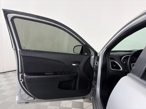 Used 2012 Dodge Avenger R/T FWD image 10