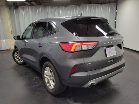 Used 2021 Ford Escape SE image 6