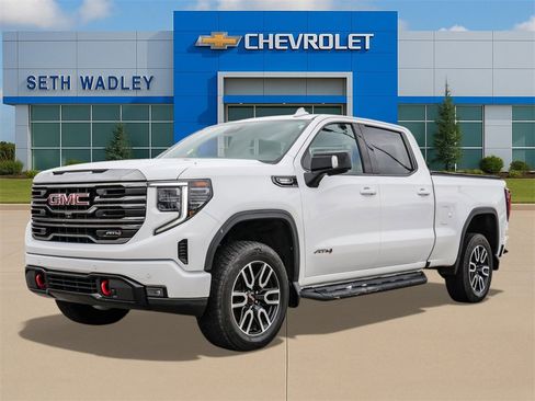 Used 2023 GMC Sierra 1500 AT4 image 3