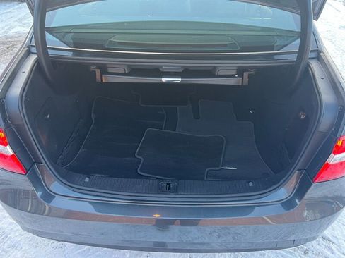 Used 2012 Mercedes-Benz E 350 4MATIC Sedan image 11