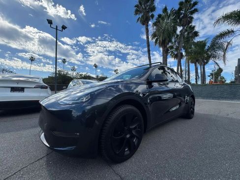 Used 2023 Tesla Model Y Long Range AWD/4WD image 8