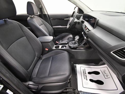 Certified 2024 Kia Seltos EX image 19