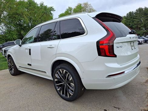 New 2026 Volvo XC90 T8 Plus w/ Protection Package AWD/4WD image 3