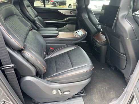 New 2025 Lincoln Navigator L Black Label AWD/4WD image 16