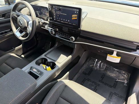 Used 2025 Honda Prologue EX image 24