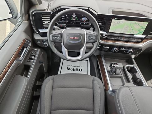 Certified 2025 GMC Sierra 1500 Elevation w/ Preferred Package image 11