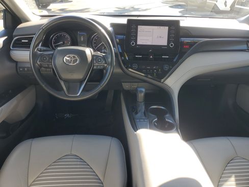 Used 2023 Toyota Camry SE image 10