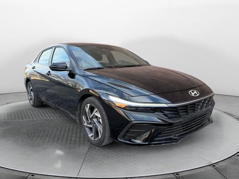 Used 2025 Hyundai Elantra Sport image 7