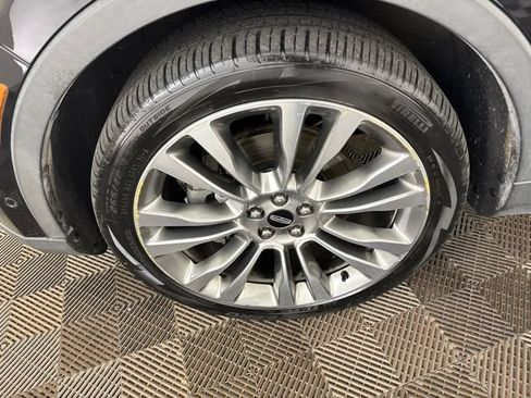 Used 2017 Lincoln MKX Reserve w/ Luxury Package AWD/4WD image 28
