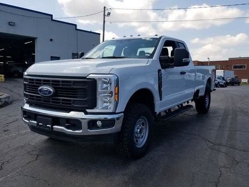 New 2026 Ford F350 XL w/ XL Off-Road Package AWD/4WD image 9