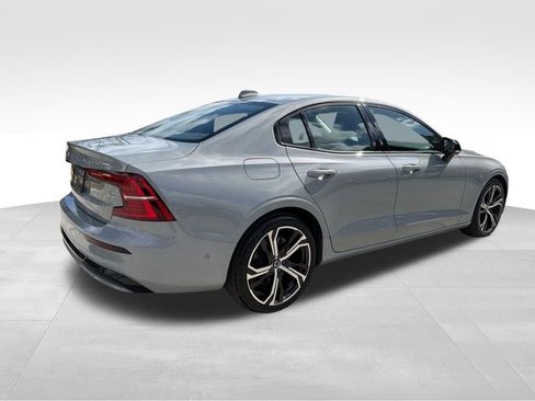 Used 2024 Volvo S60 B5 Plus FWD image 7