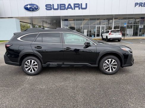 Used 2025 Subaru Outback Premium w/ Popular Package #1A image 2