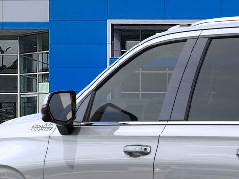 New 2026 Chevrolet Suburban High Country image 12