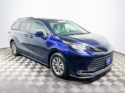 Certified 2023 Toyota Sienna XLE