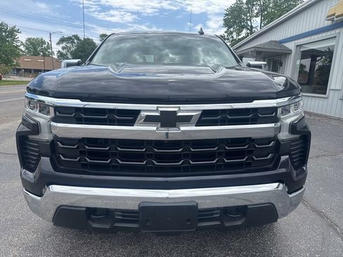 Used 2023 Chevrolet Silverado 1500 LT w/ Z71 Off-Road Package AWD/4WD image 2