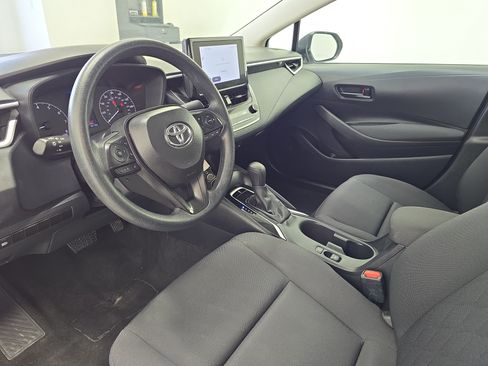 Used 2025 Toyota Corolla LE FWD image 16