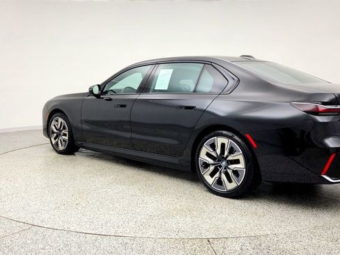 Used 2024 BMW i7 xDrive60 w/ Executive Package image 7