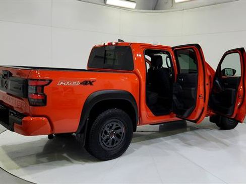 Certified 2025 Nissan Frontier PRO-4X w/ Interior Protection Package AWD/4WD image 32