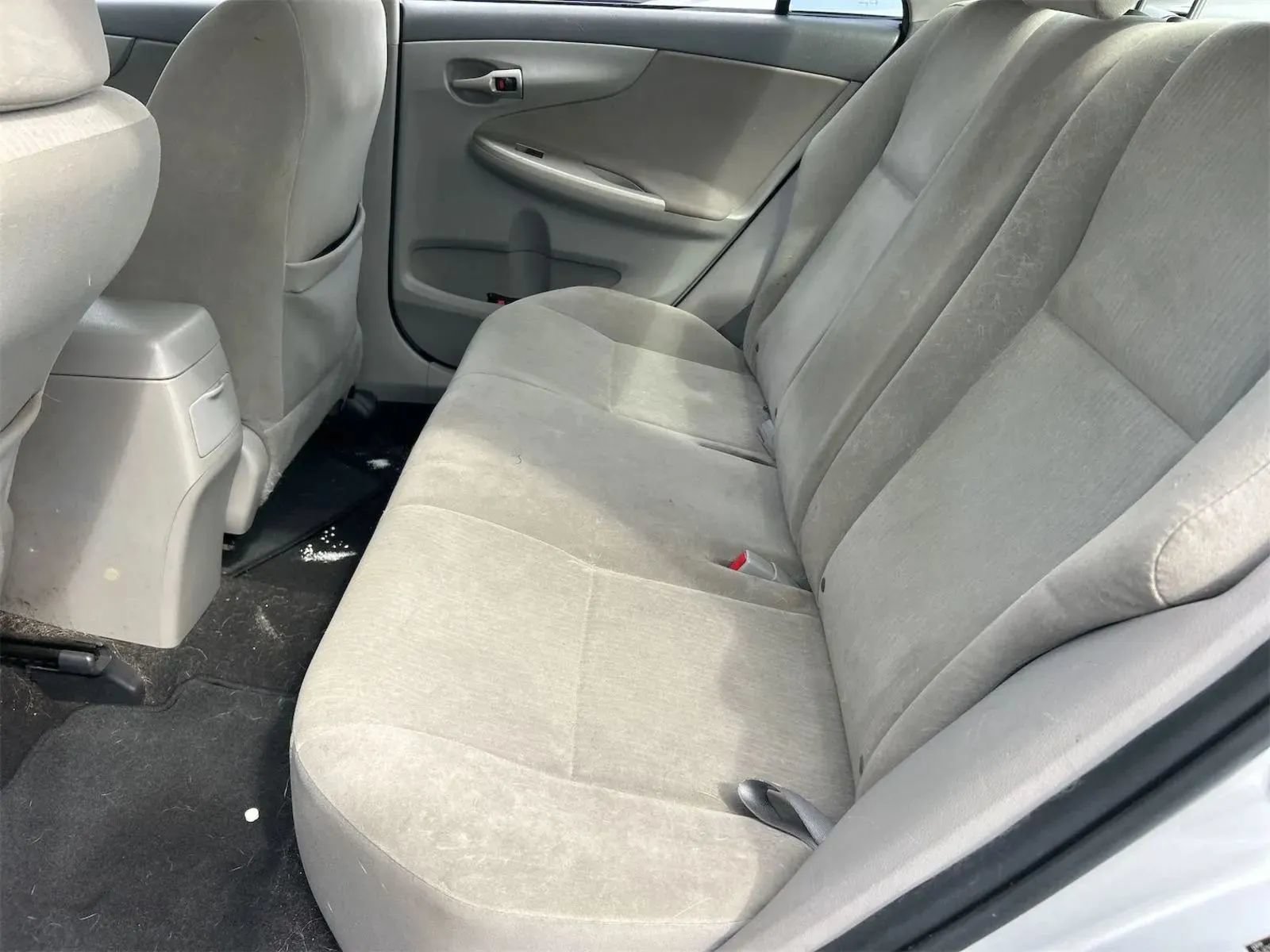 Used 2010 Toyota Corolla LE w/ LE EVP Pkg #1 FWD image 4