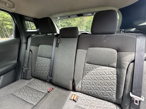 Used 2025 Nissan Kicks SV FWD image 8