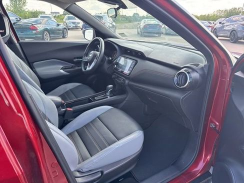 Used 2023 Nissan Kicks SR w/ SR Premium Package FWD image 19