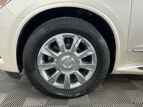 Used 2014 Buick Enclave Premium image 16