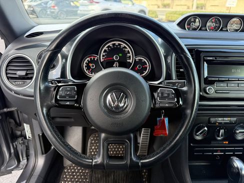 Used 2014 Volkswagen Beetle R-Line image 18