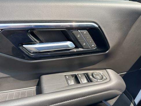 Certified 2025 Chevrolet Tahoe LT AWD/4WD image 10