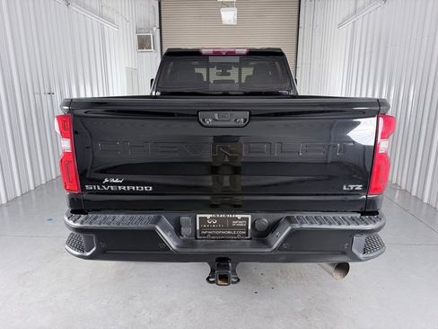 Used 2022 Chevrolet Silverado 2500 LTZ w/ Z71 Chrome Sport Edition AWD/4WD image 6