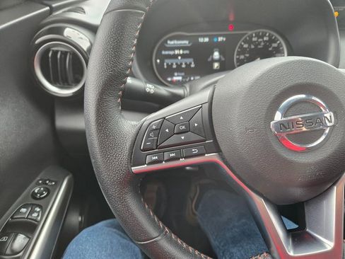 Used 2020 Nissan Kicks SR image 13