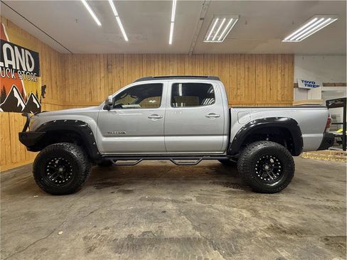 Used 2012 Toyota Tacoma 4x4 Double Cab w/ TRD Sport Pkg image 9