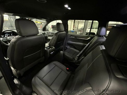 Used 2025 GMC Acadia Elevation w/ Elevation Premium Package image 20