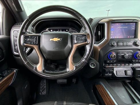 Used 2019 Chevrolet Silverado 1500 High Country w/ Technology Package image 6