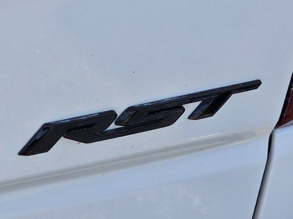Used 2024 Chevrolet Silverado 1500 RST w/ Z71 Off-Road Package AWD/4WD image 24