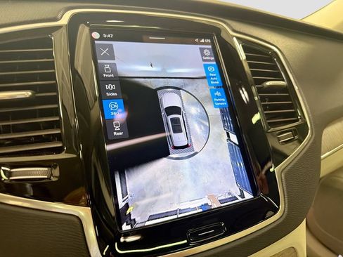 Used 2024 Volvo XC90 B6 Plus w/ Protection Package Premier AWD/4WD image 15