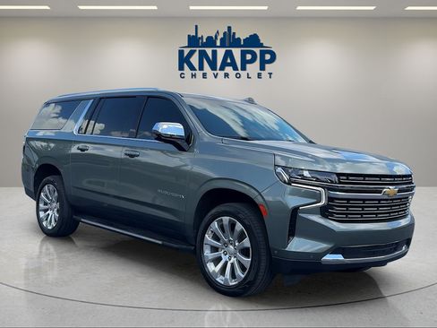 Used 2023 Chevrolet Suburban Premier w/ Advanced Technology Package RWD image 7