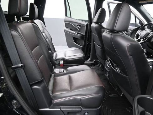 Certified 2020 Honda Pilot Black Edition image 10