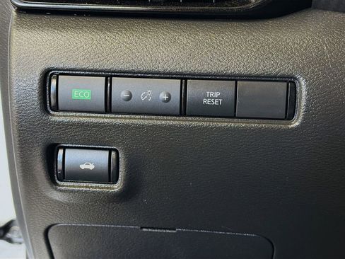 Used 2023 Nissan Sentra SV FWD image 10