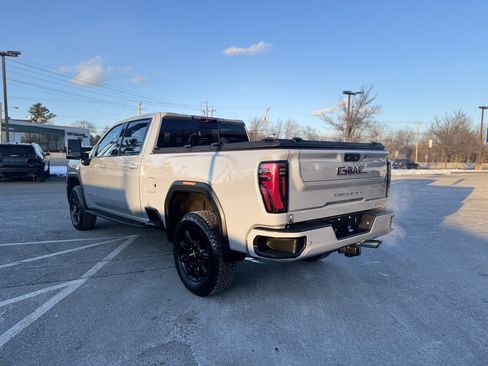 Used 2024 GMC Sierra 2500 AT4 w/ AT4 Premium Plus Package image 4