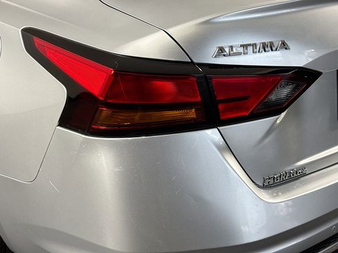 Used 2024 Nissan Altima 2.5 SV image 36