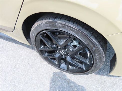 Used 2025 Honda Civic Sport image 7